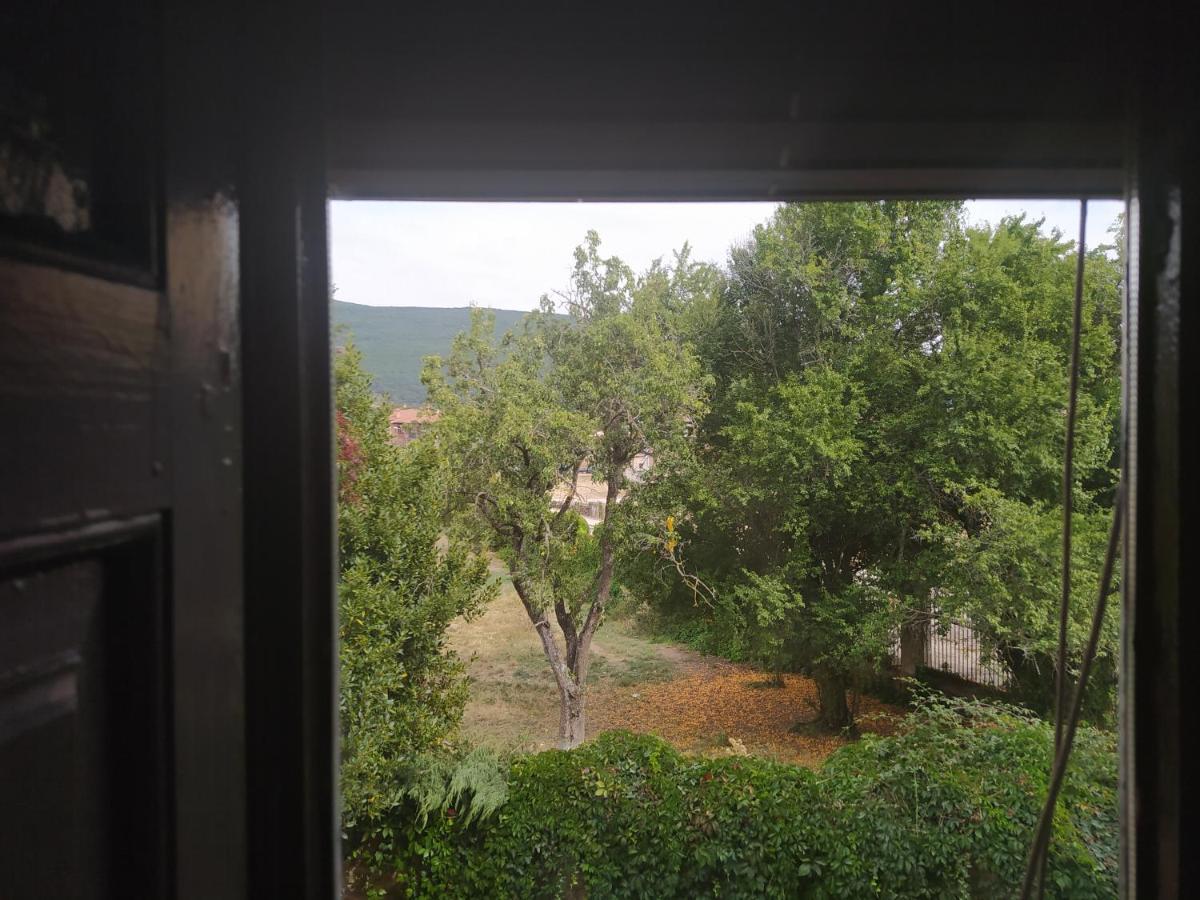 Hostal Urbion Vinuesa Luaran gambar